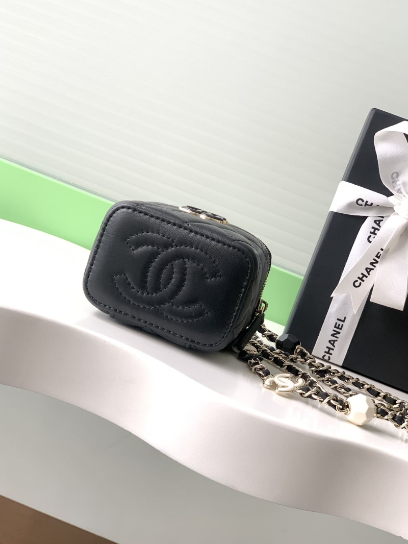 Ch**el cosmetic bags